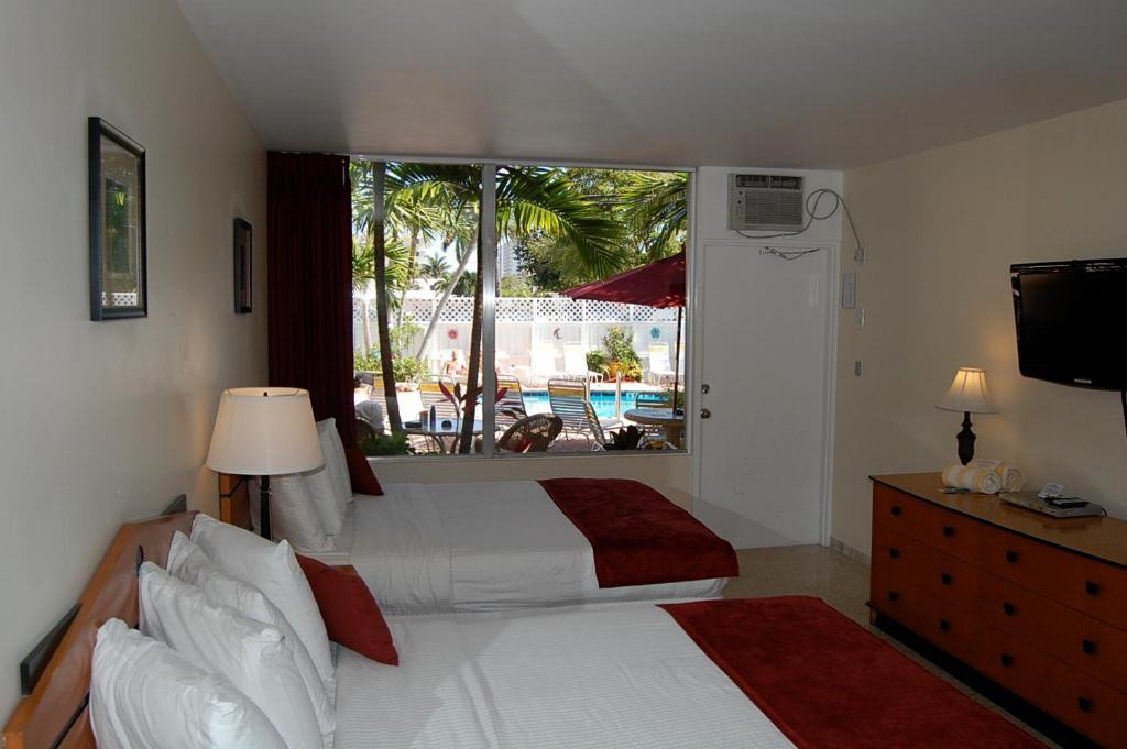 Alcazar Resort- Gay Mens Resort Форт-Лодердейл Номер фото