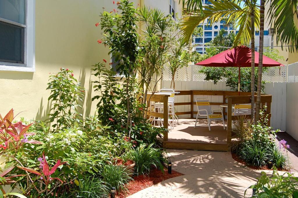 Alcazar Resort- Gay Mens Resort Форт-Лодердейл Экстерьер фото